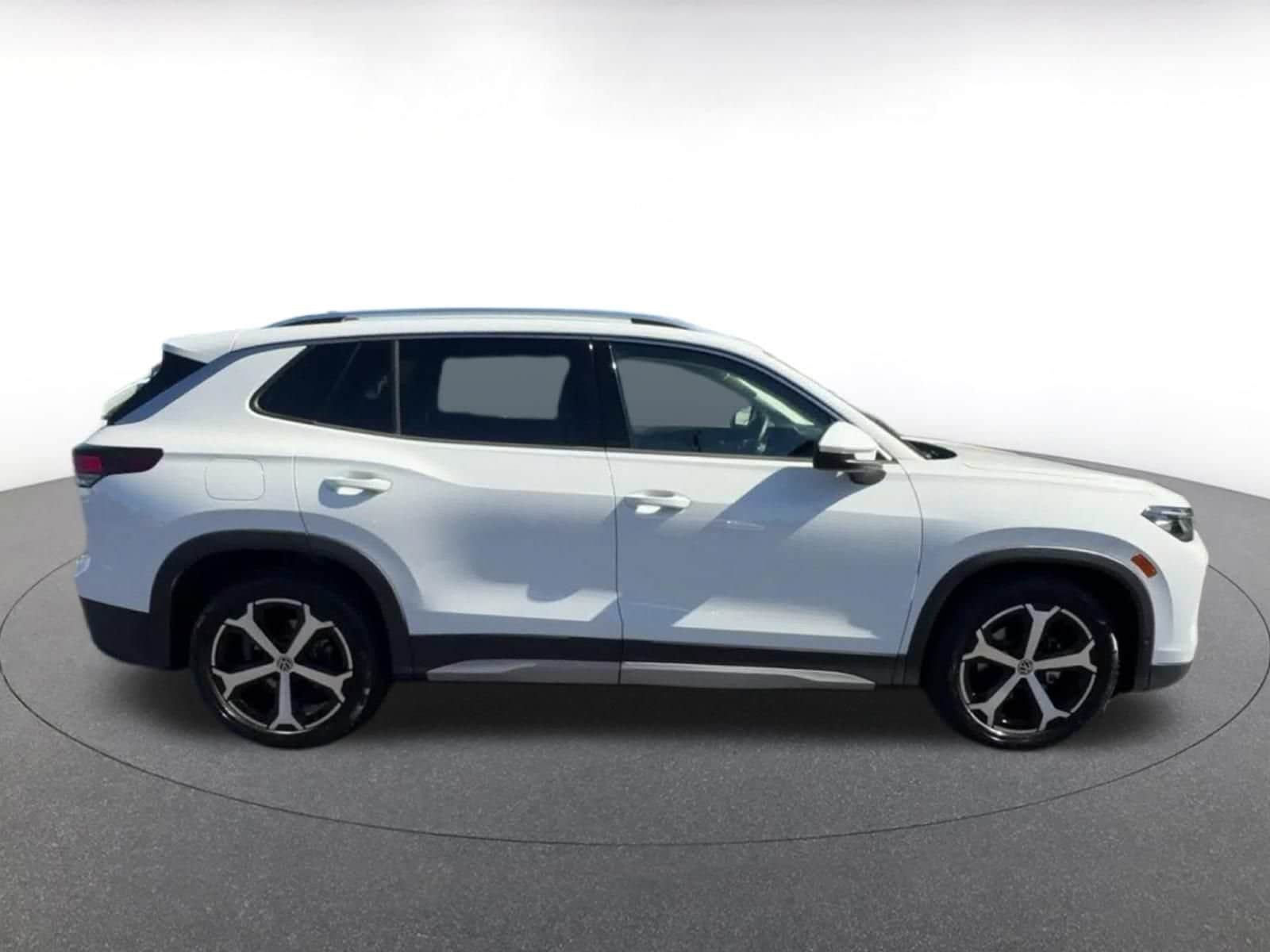 Thumbnail: 2026 Volkswagen Tiguan - 15