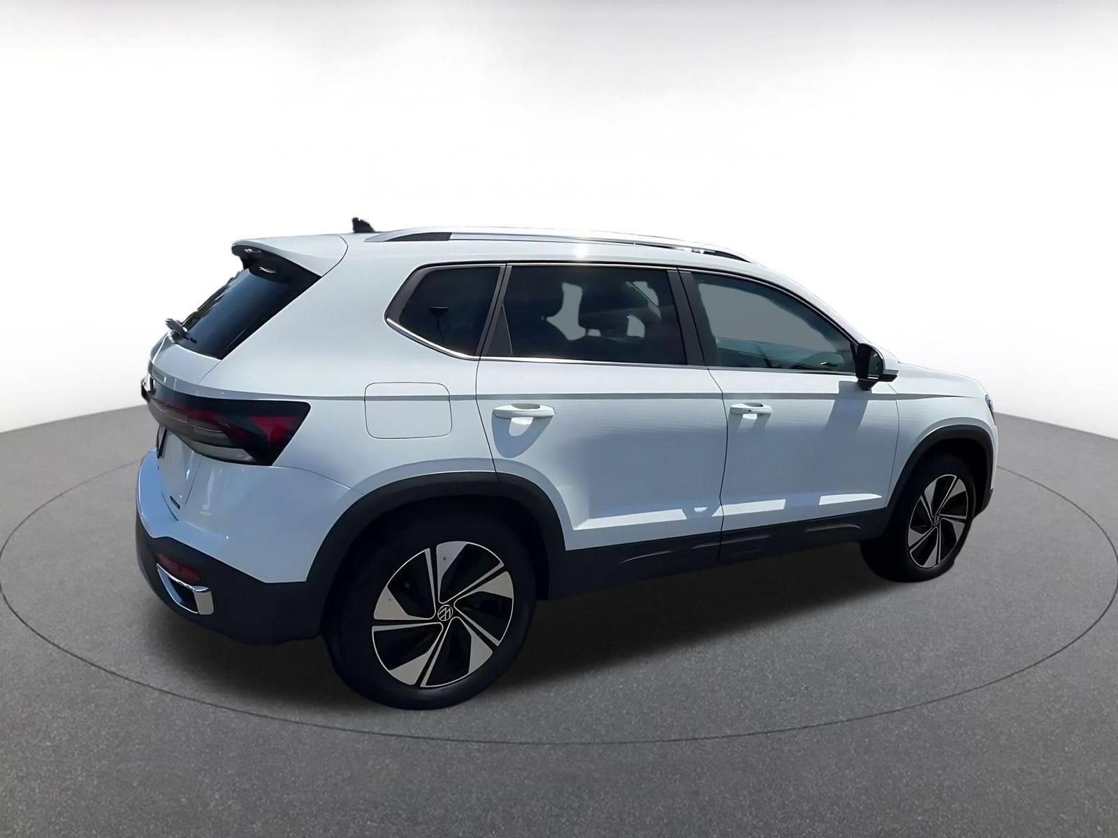 Thumbnail: 2026 Volkswagen Taos - 18