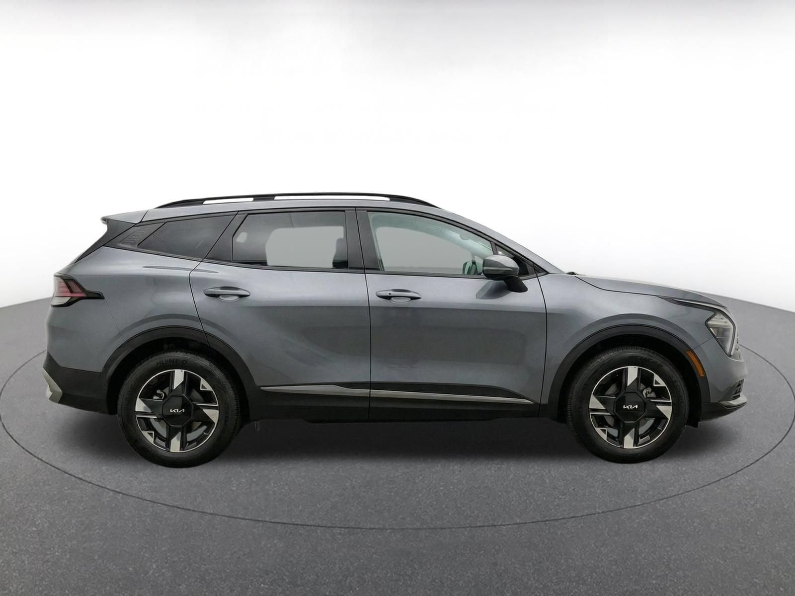 Thumbnail: 2026 Kia Sportage - 10