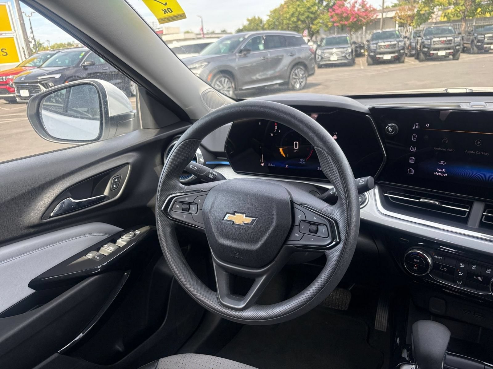 Thumbnail: 2025 Chevrolet Trax - 32