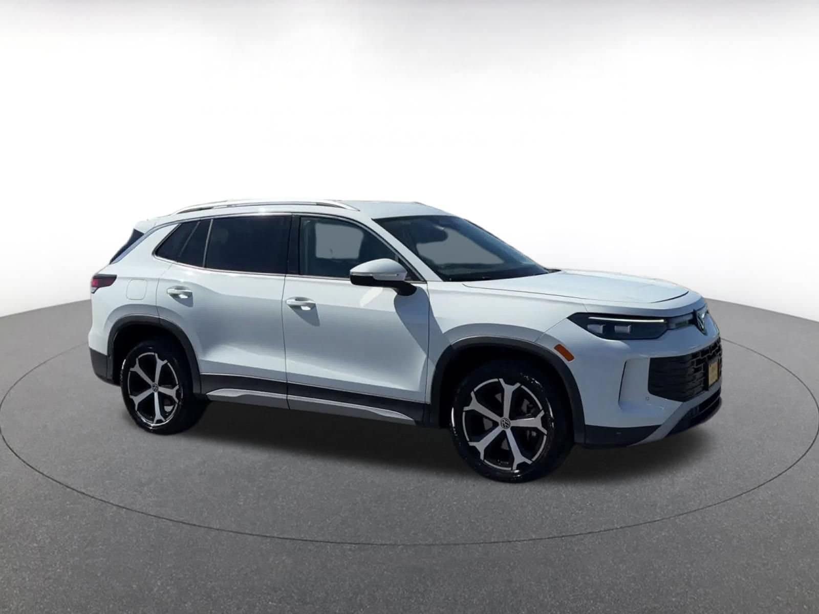 Thumbnail: 2026 Volkswagen Tiguan - 2