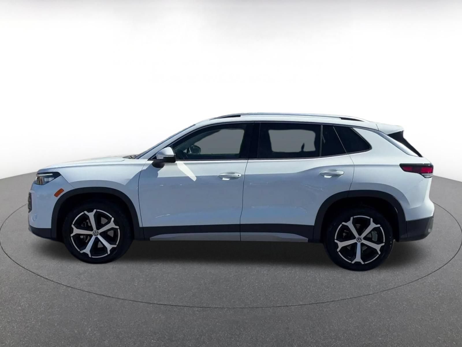 Thumbnail: 2026 Volkswagen Tiguan - 8