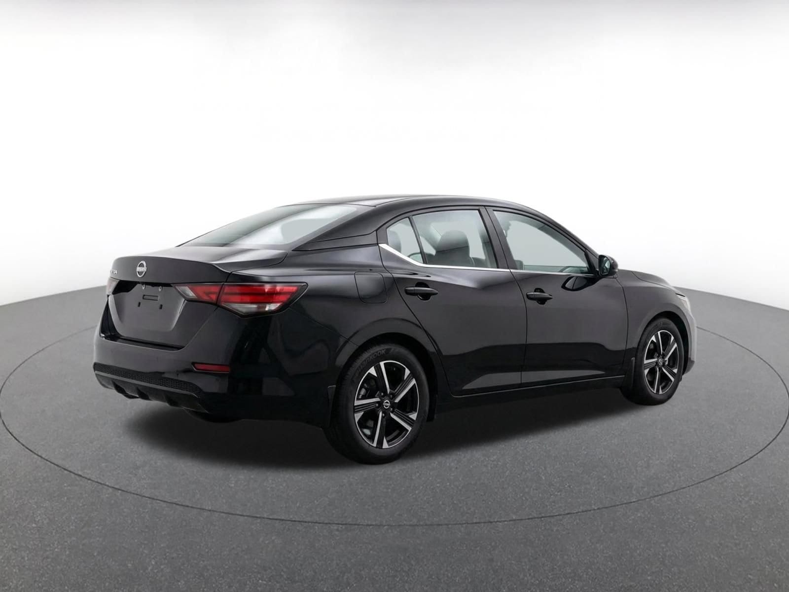 Thumbnail: 2025 Nissan Sentra - 10