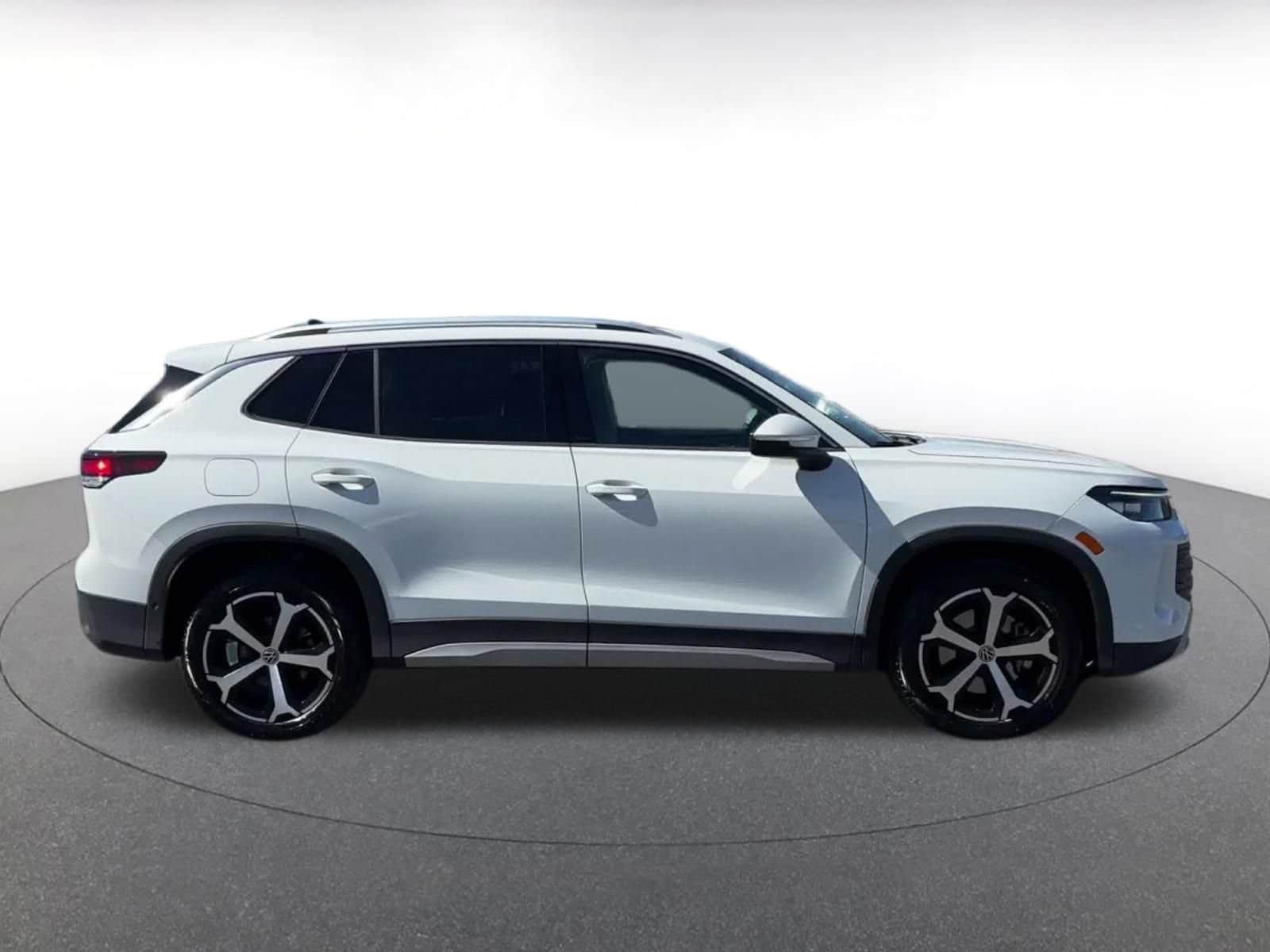 Thumbnail: 2026 Volkswagen Tiguan - 15