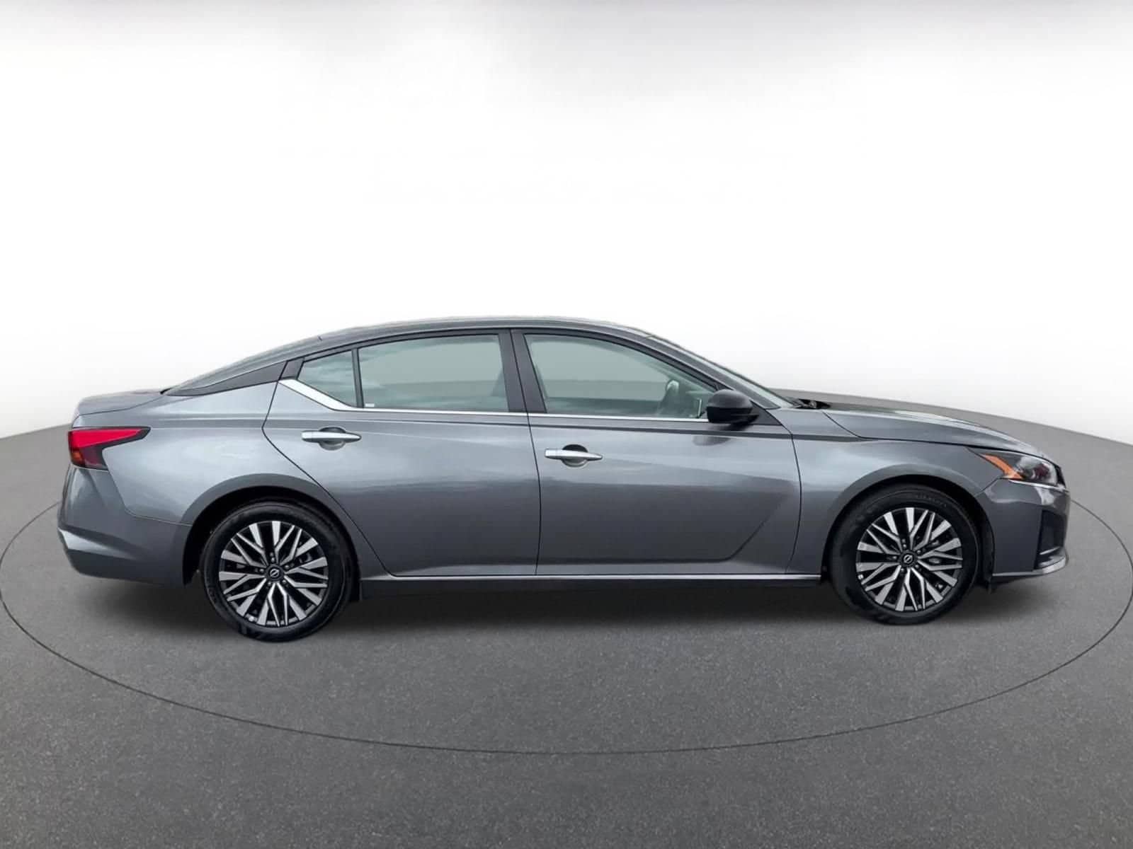 Thumbnail: 2025 Nissan Altima - 15