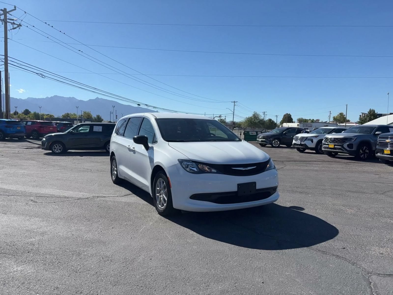 Thumbnail: 2024 Chrysler Voyager - 3