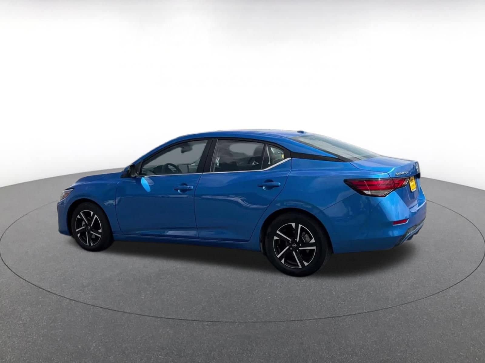 Thumbnail: 2025 Nissan Sentra - 9