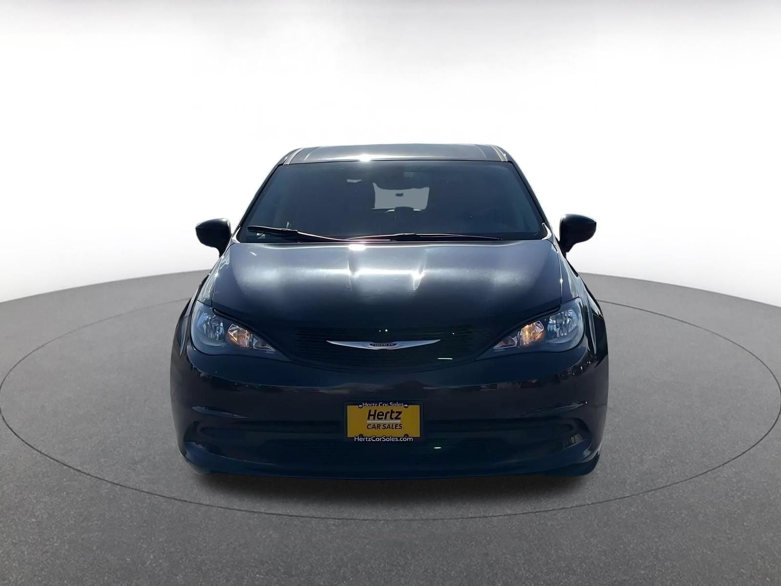 Thumbnail: 2024 Chrysler Voyager - 4