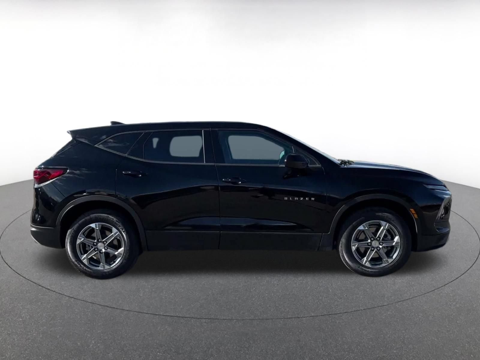 Thumbnail: 2026 Chevrolet Blazer - 15
