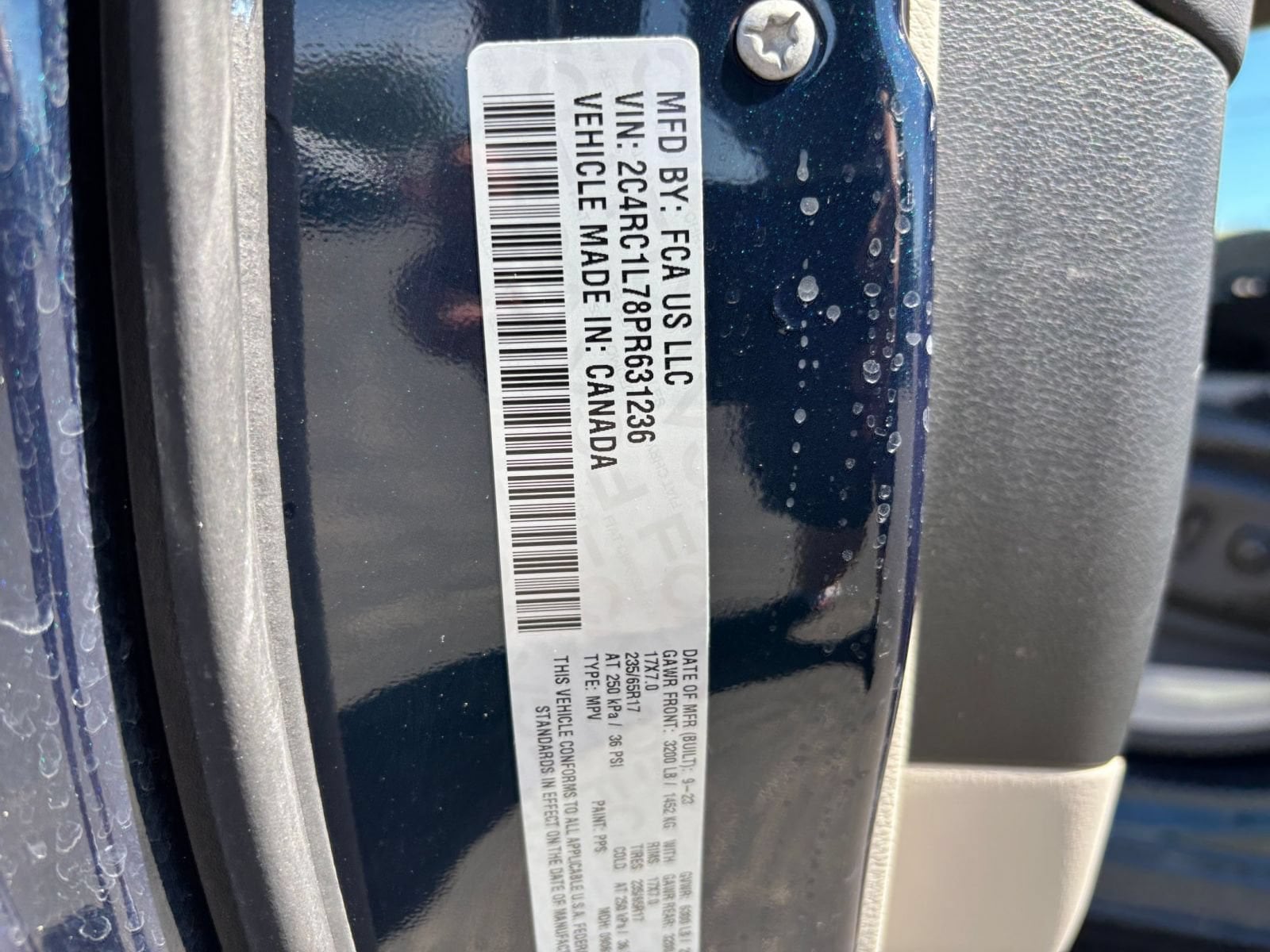 Thumbnail: 2023 Chrysler Pacifica - 31