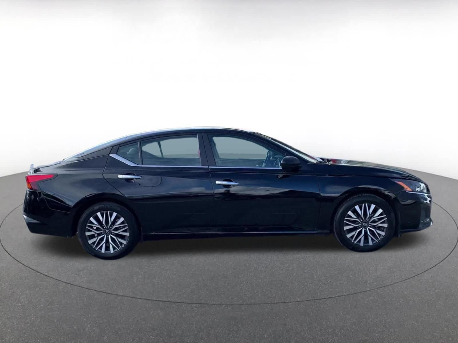 Thumbnail: 2025 Nissan Altima - 15