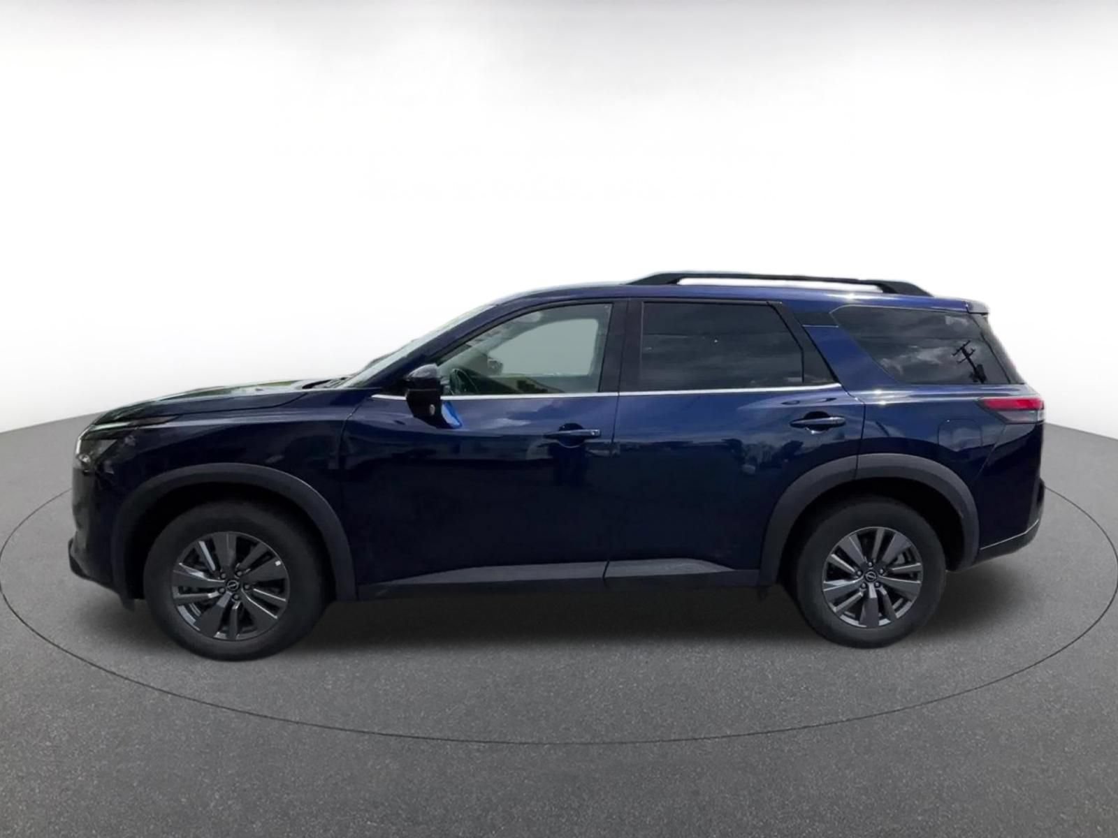 Thumbnail: 2025 Nissan Pathfinder - 8