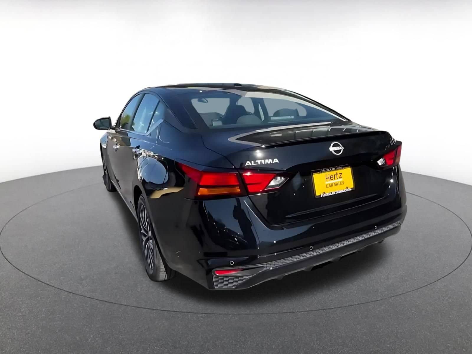 Thumbnail: 2025 Nissan Altima - 10