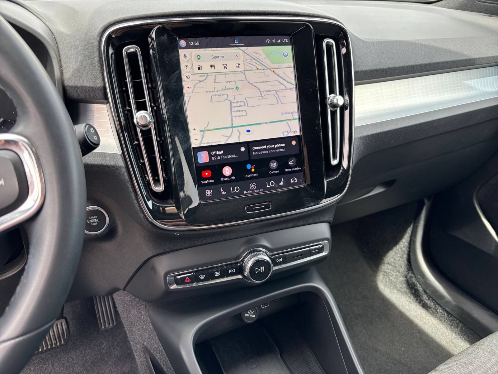 Thumbnail: 2024 Volvo XC40 - 16