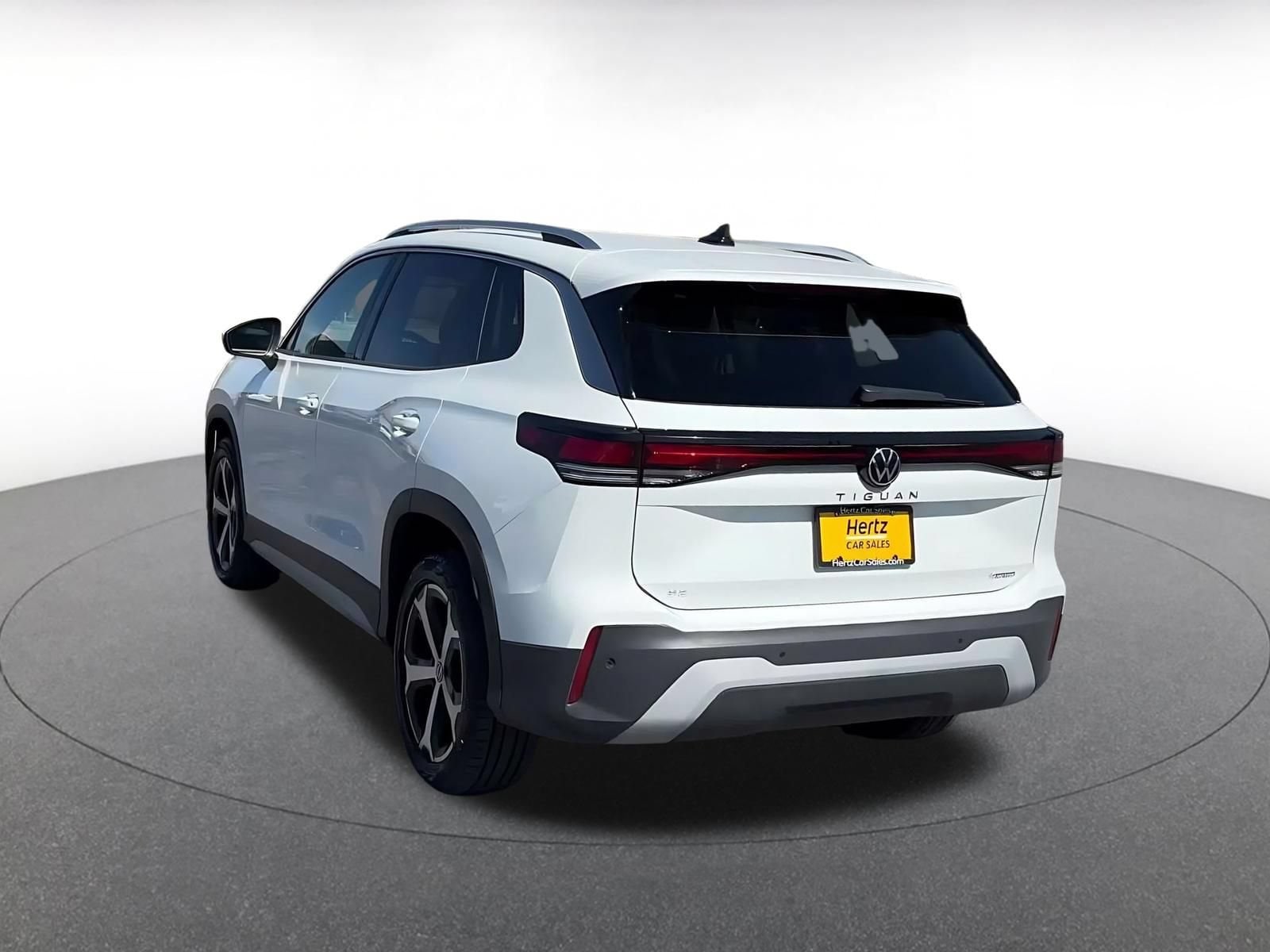Thumbnail: 2026 Volkswagen Tiguan - 10