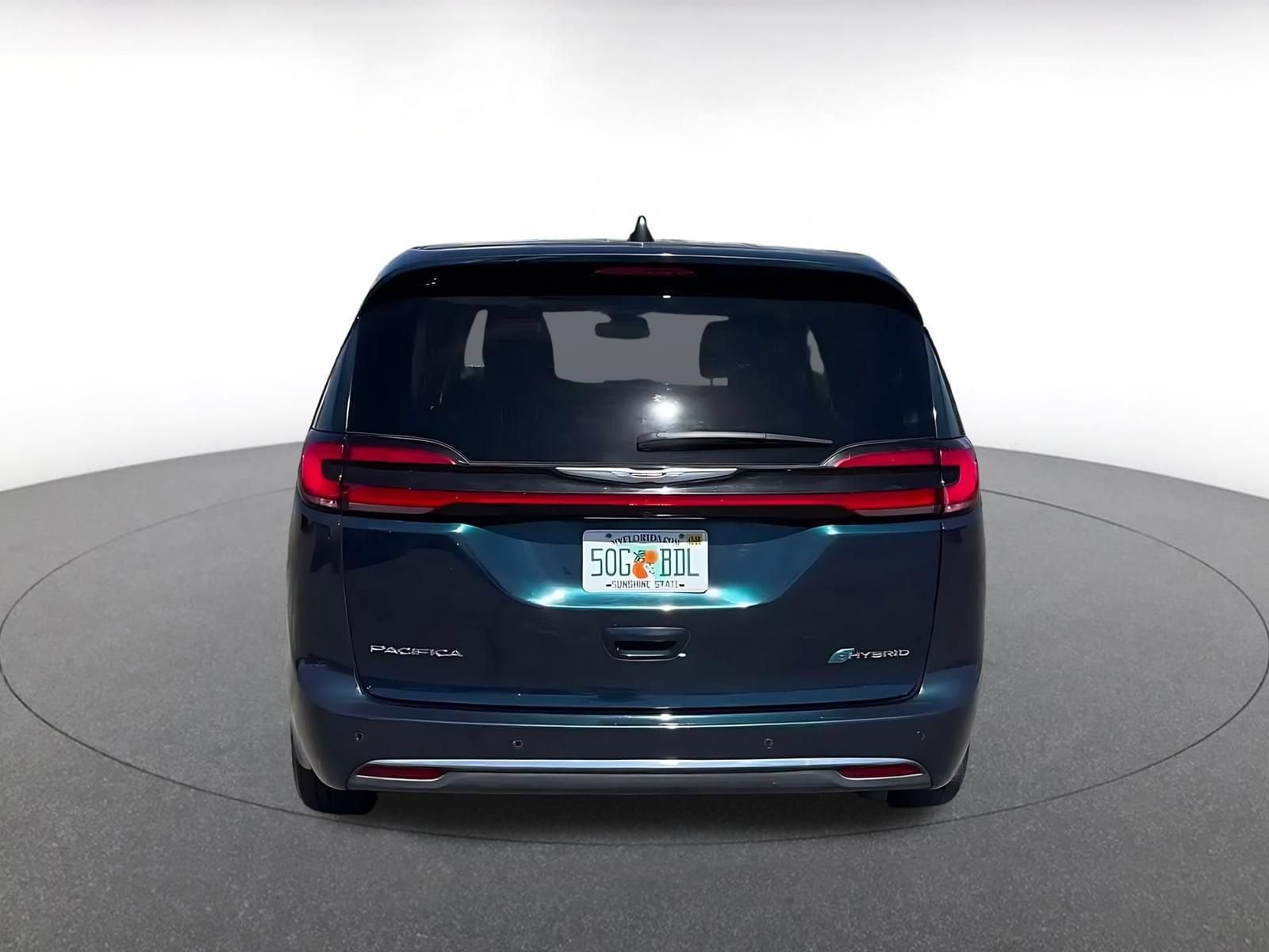 Thumbnail: 2023 Chrysler Pacifica - 12