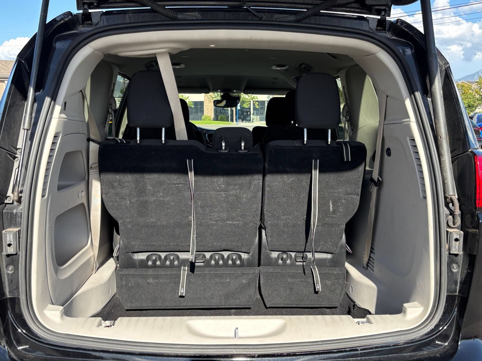 Thumbnail: 2024 Chrysler Voyager - 33