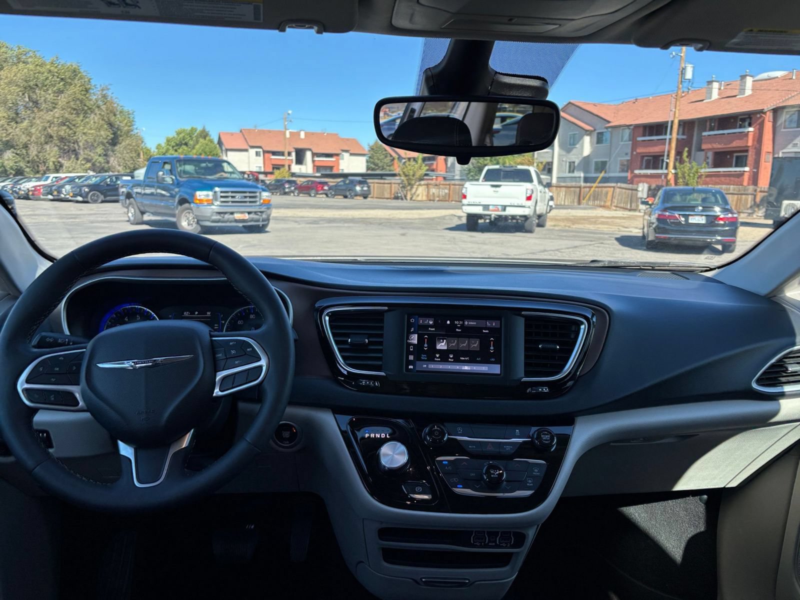 Thumbnail: 2024 Chrysler Voyager - 35