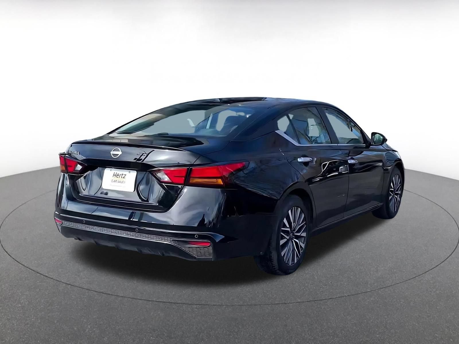 Thumbnail: 2025 Nissan Altima - 13