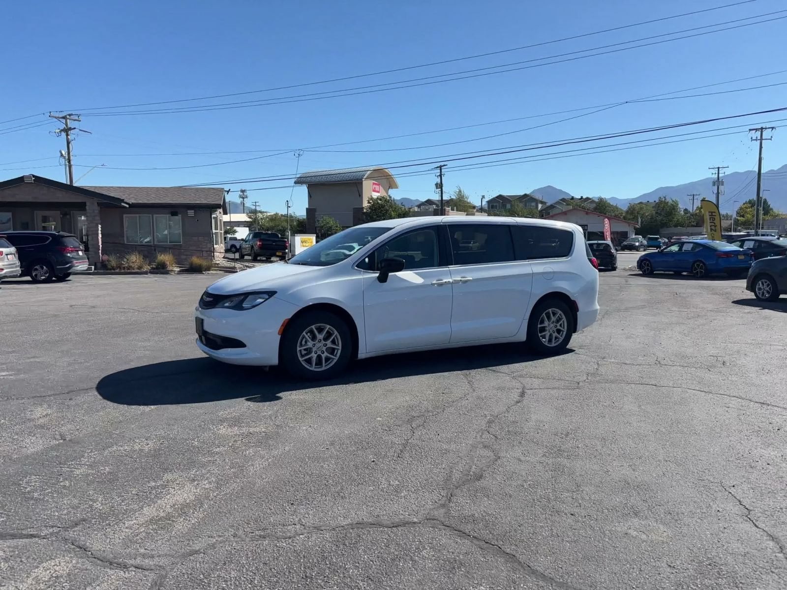 Thumbnail: 2024 Chrysler Voyager - 7