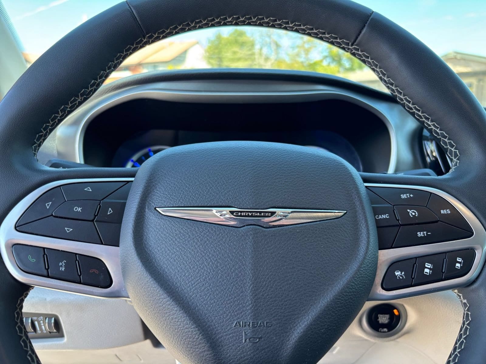 Thumbnail: 2023 Chrysler Pacifica - 29