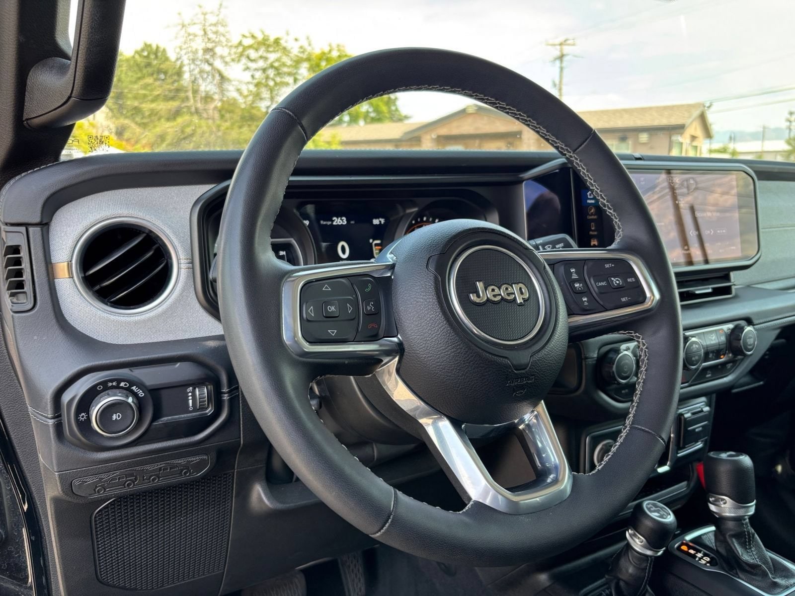 Thumbnail: 2025 Jeep Wrangler - 33