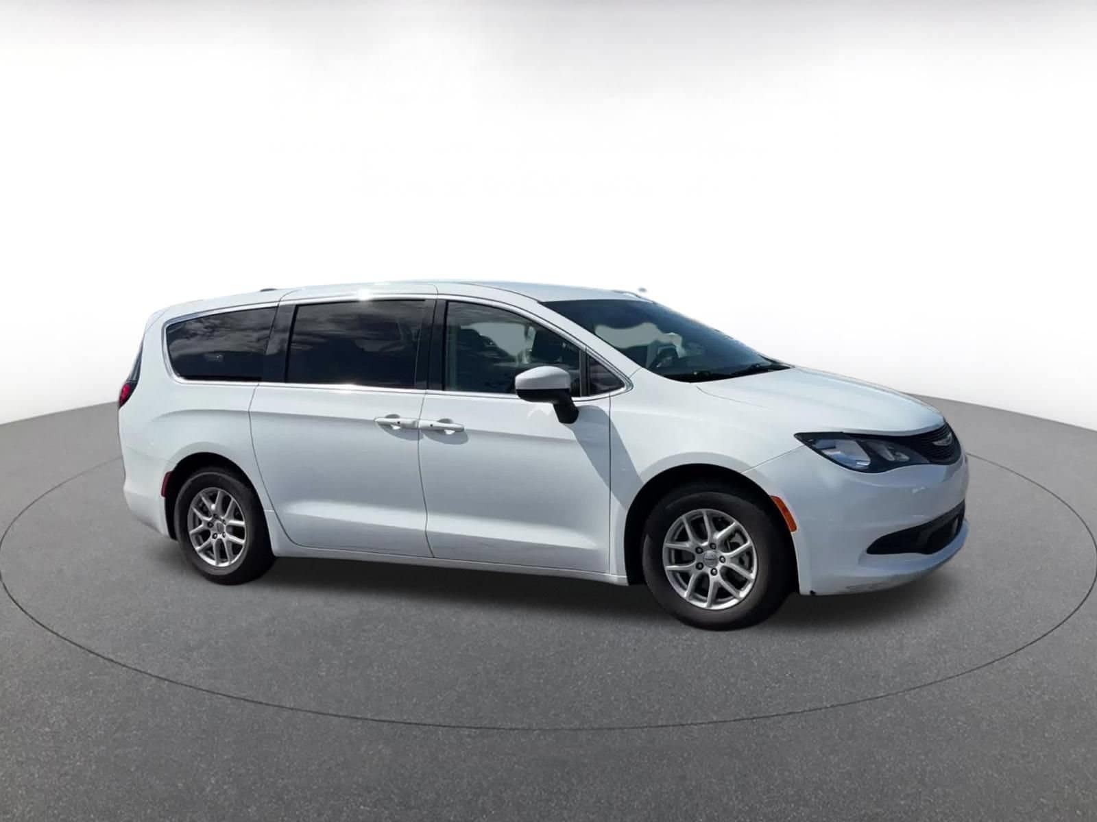 Thumbnail: 2023 Chrysler Voyager - 2