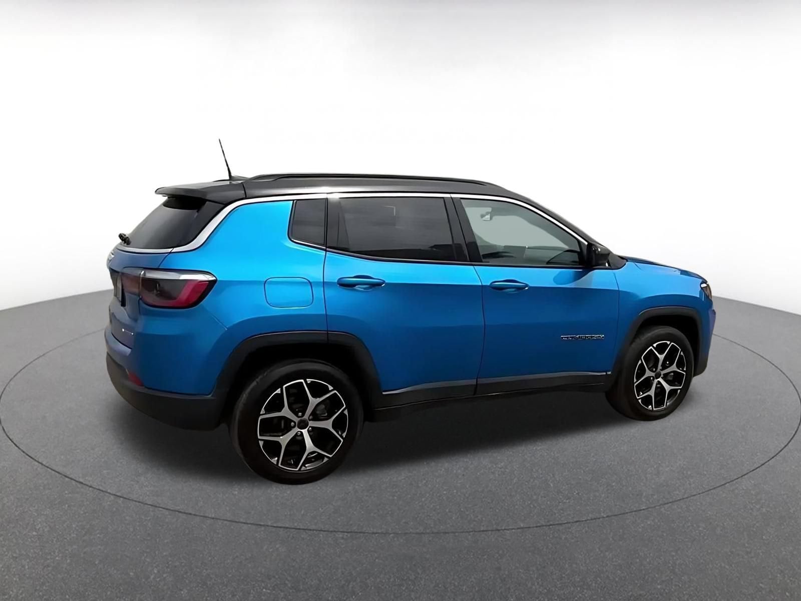 Thumbnail: 2025 Jeep Compass - 14