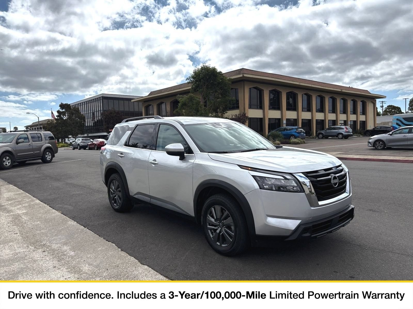 Thumbnail: 2025 Nissan Pathfinder - 1