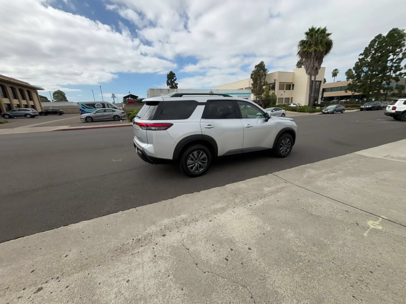 Thumbnail: 2025 Nissan Pathfinder - 14
