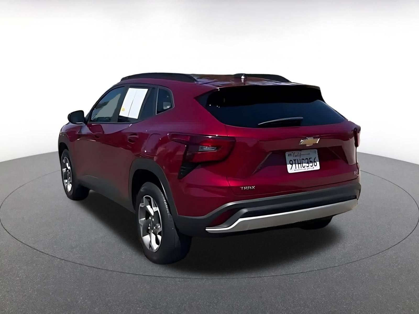Thumbnail: 2025 Chevrolet Trax - 9