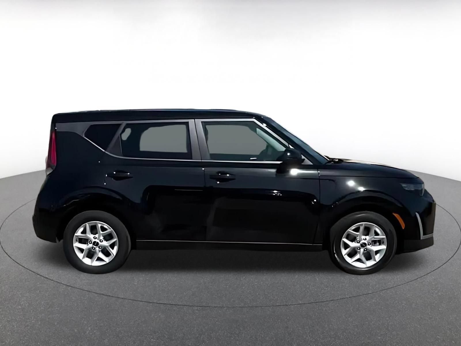 Thumbnail: 2025 Kia Soul - 14