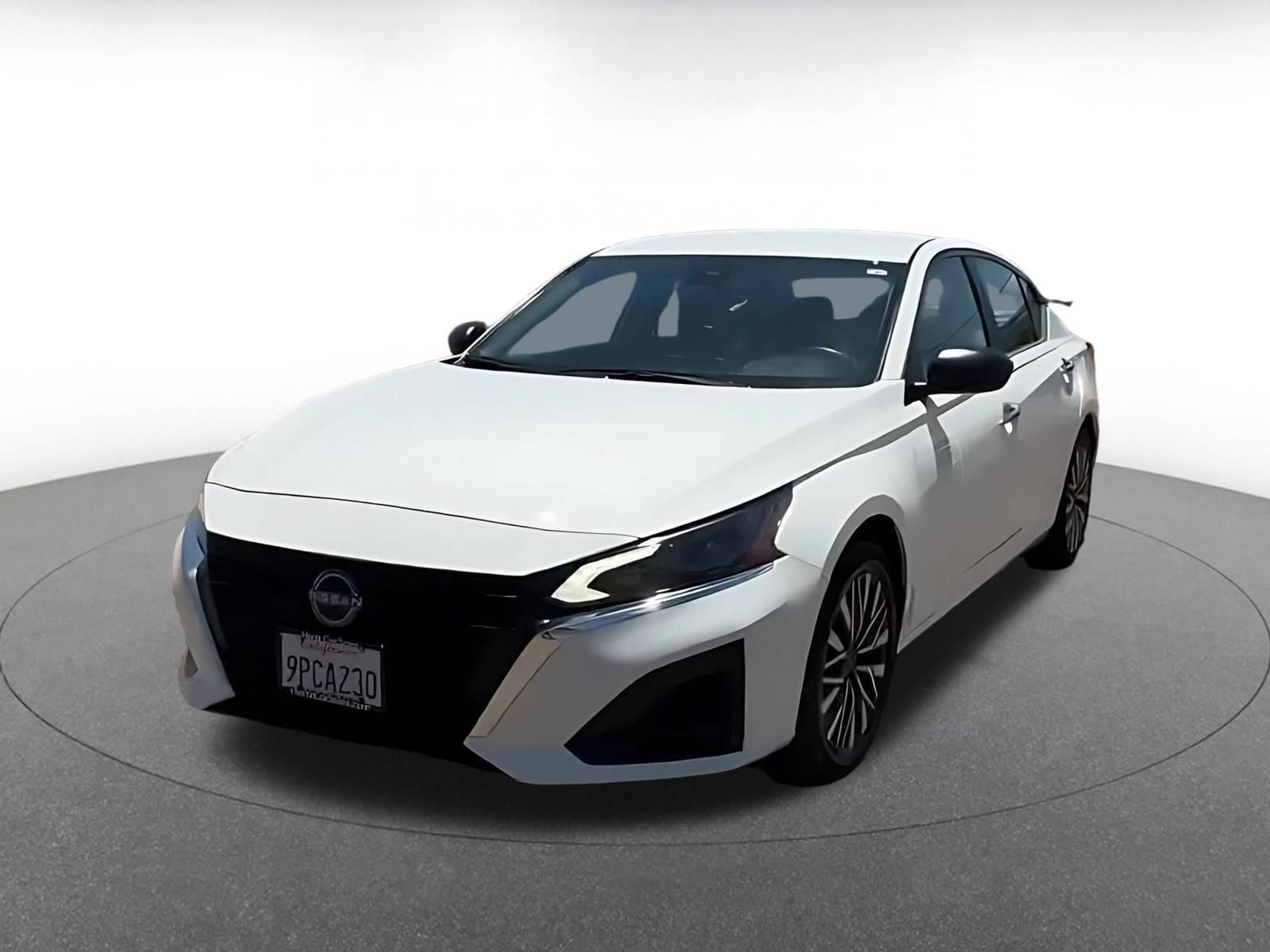 Thumbnail: 2025 Nissan Altima - 8