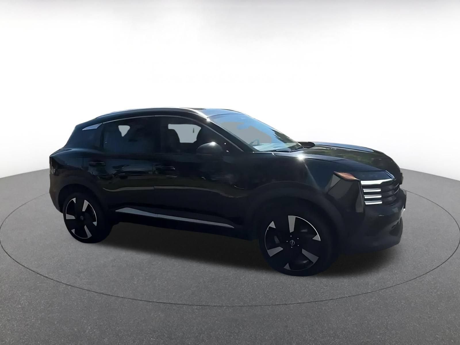 Thumbnail: 2026 Nissan Kicks - 2