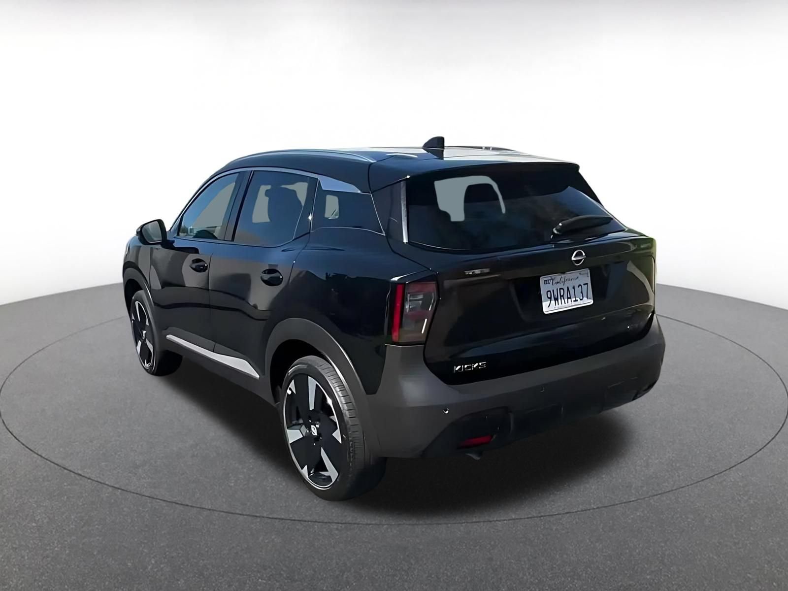 Thumbnail: 2026 Nissan Kicks - 10