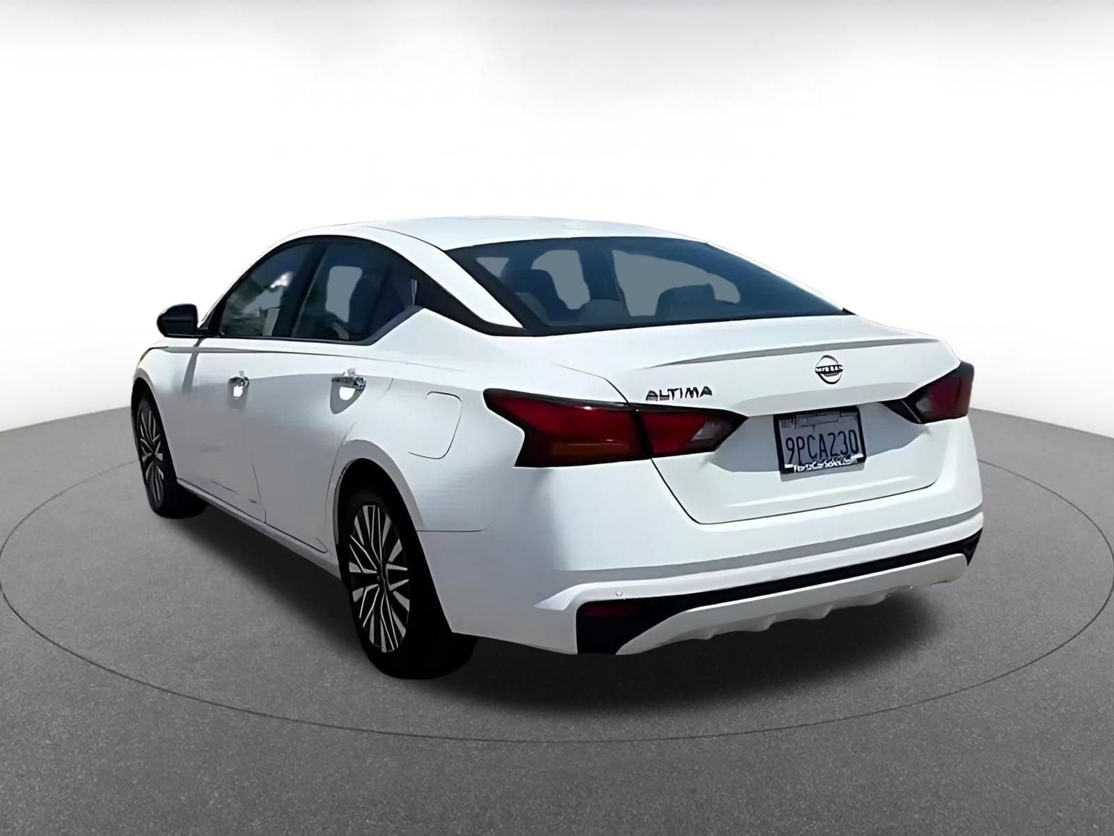 Thumbnail: 2025 Nissan Altima - 4