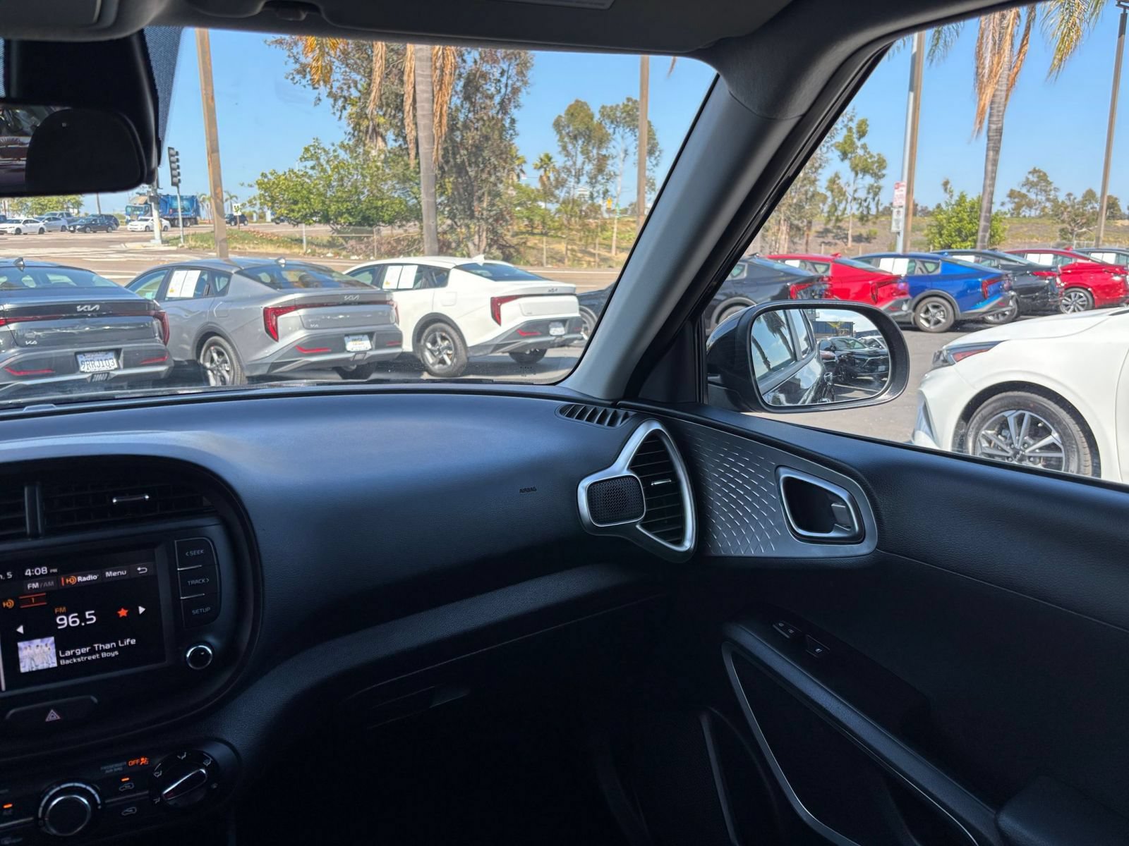 Thumbnail: 2025 Kia Soul - 32