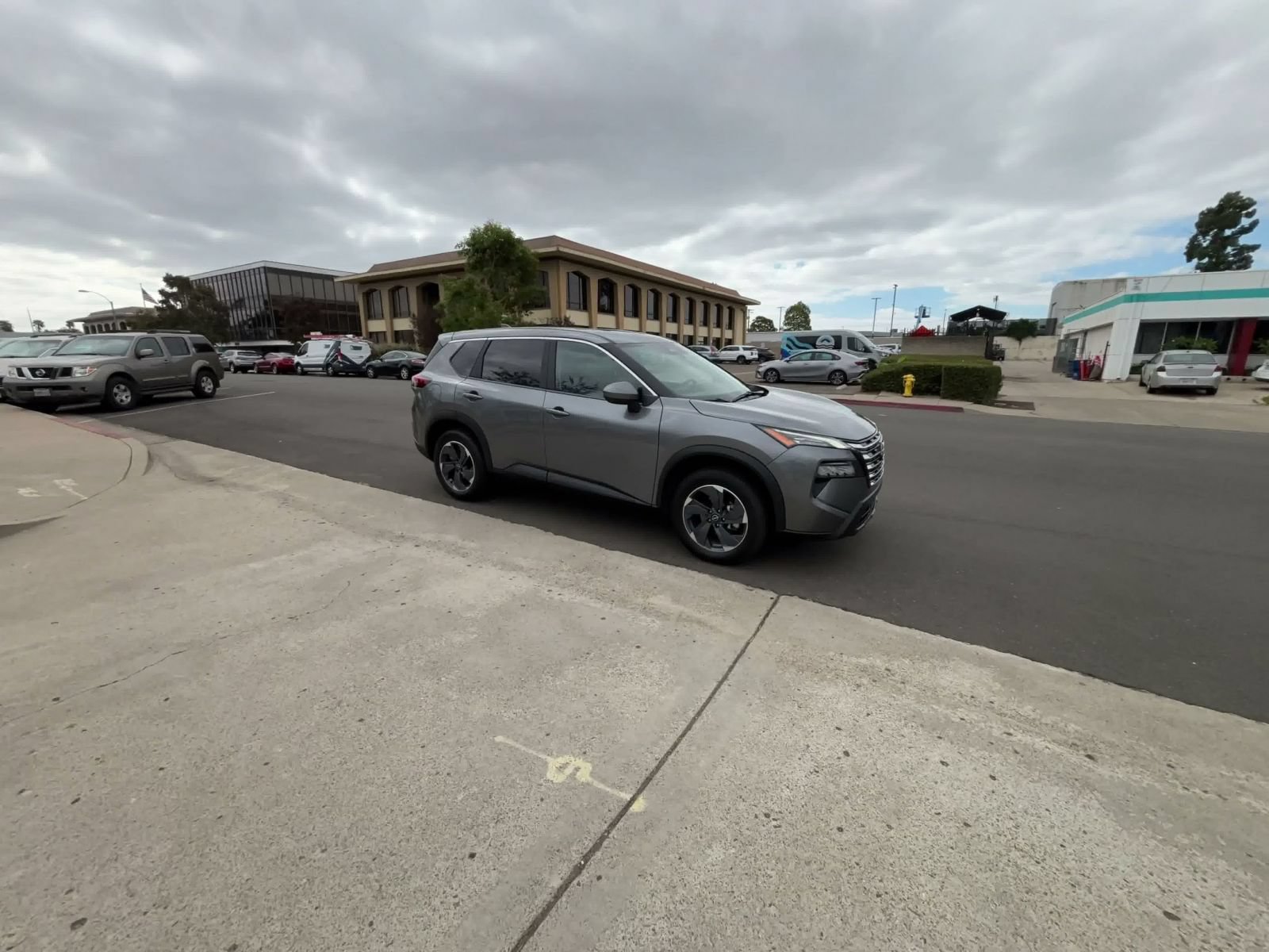 Thumbnail: 2025 Nissan Rogue - 2