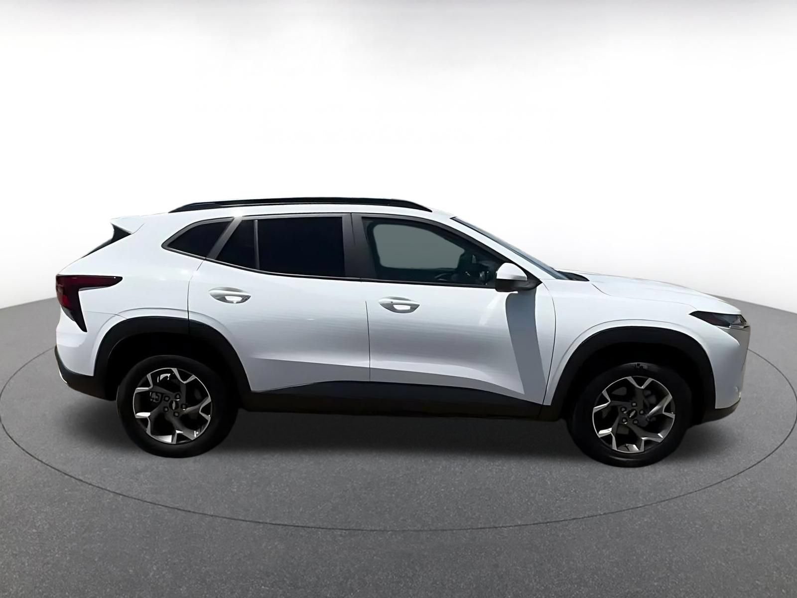 Thumbnail: 2025 Chevrolet Trax - 15