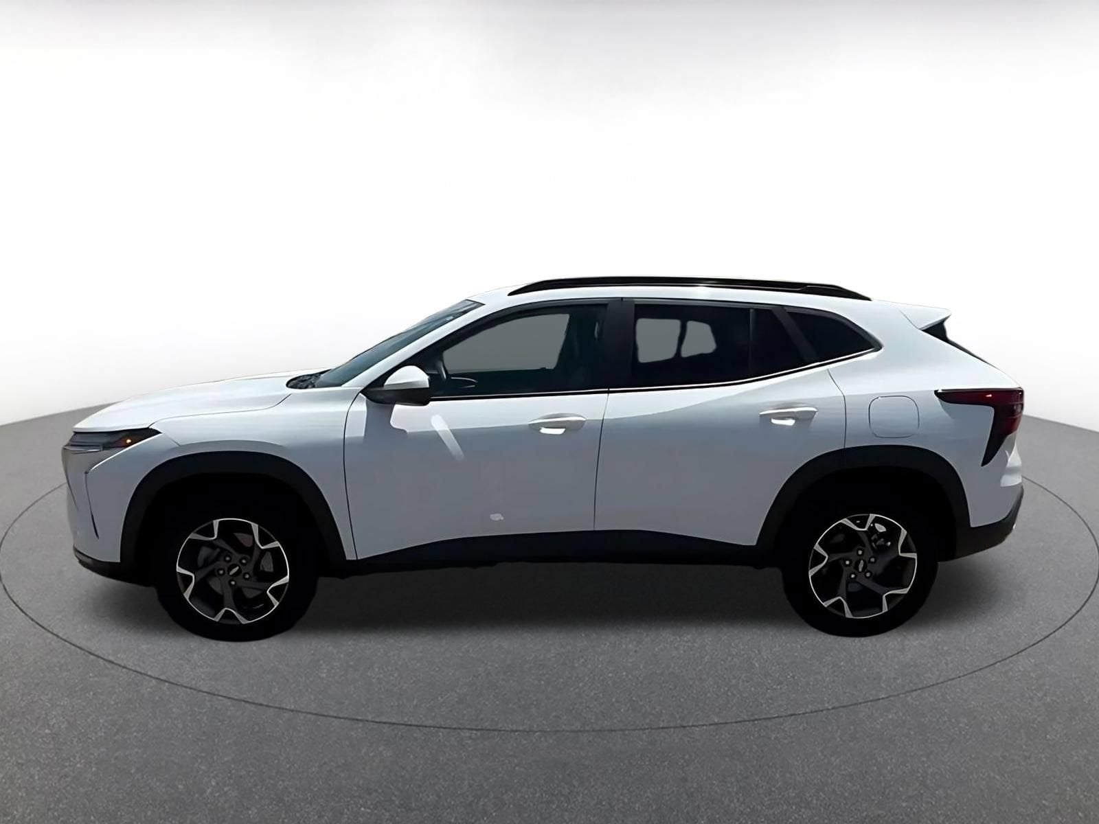 Thumbnail: 2025 Chevrolet Trax - 8