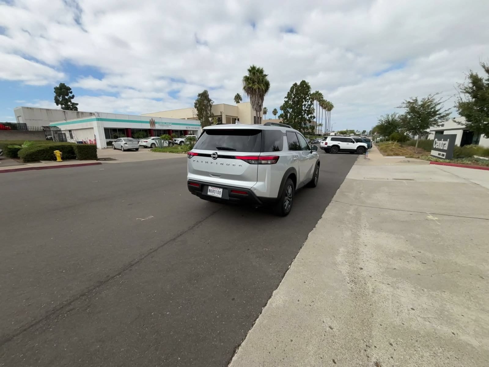 Thumbnail: 2025 Nissan Pathfinder - 13