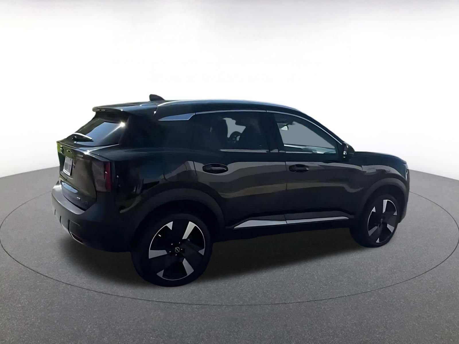 Thumbnail: 2026 Nissan Kicks - 14