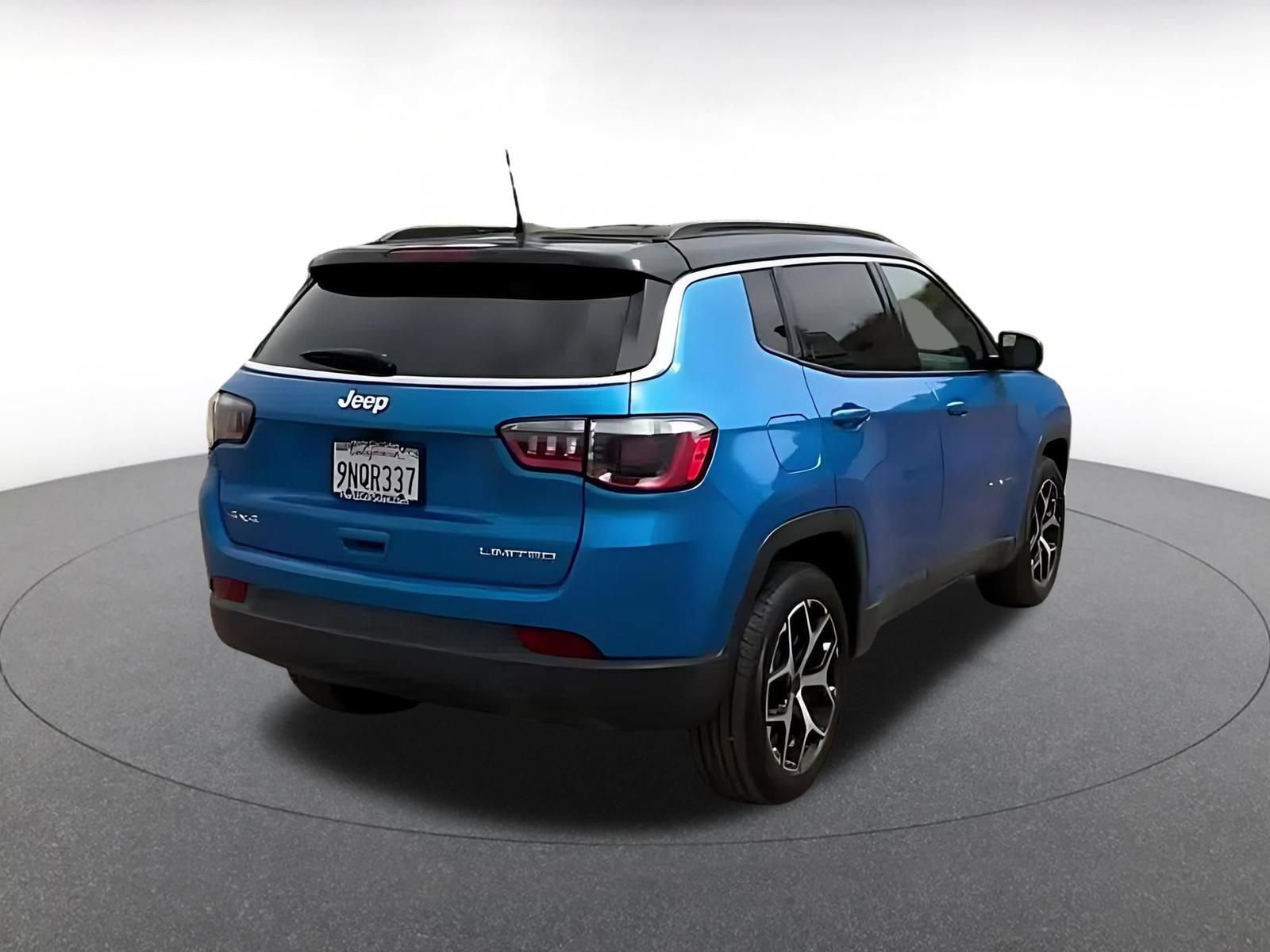 Thumbnail: 2025 Jeep Compass - 13