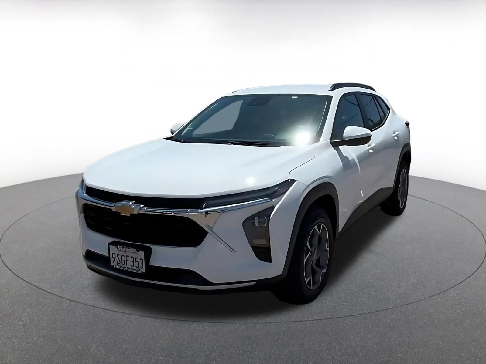 Thumbnail: 2025 Chevrolet Trax - 8