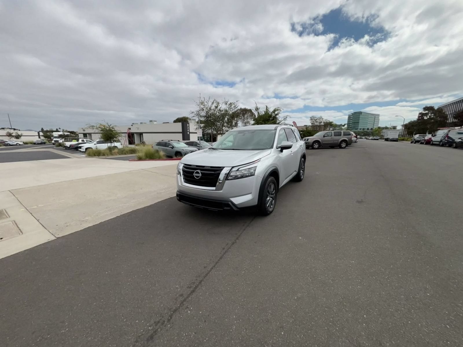Thumbnail: 2025 Nissan Pathfinder - 6