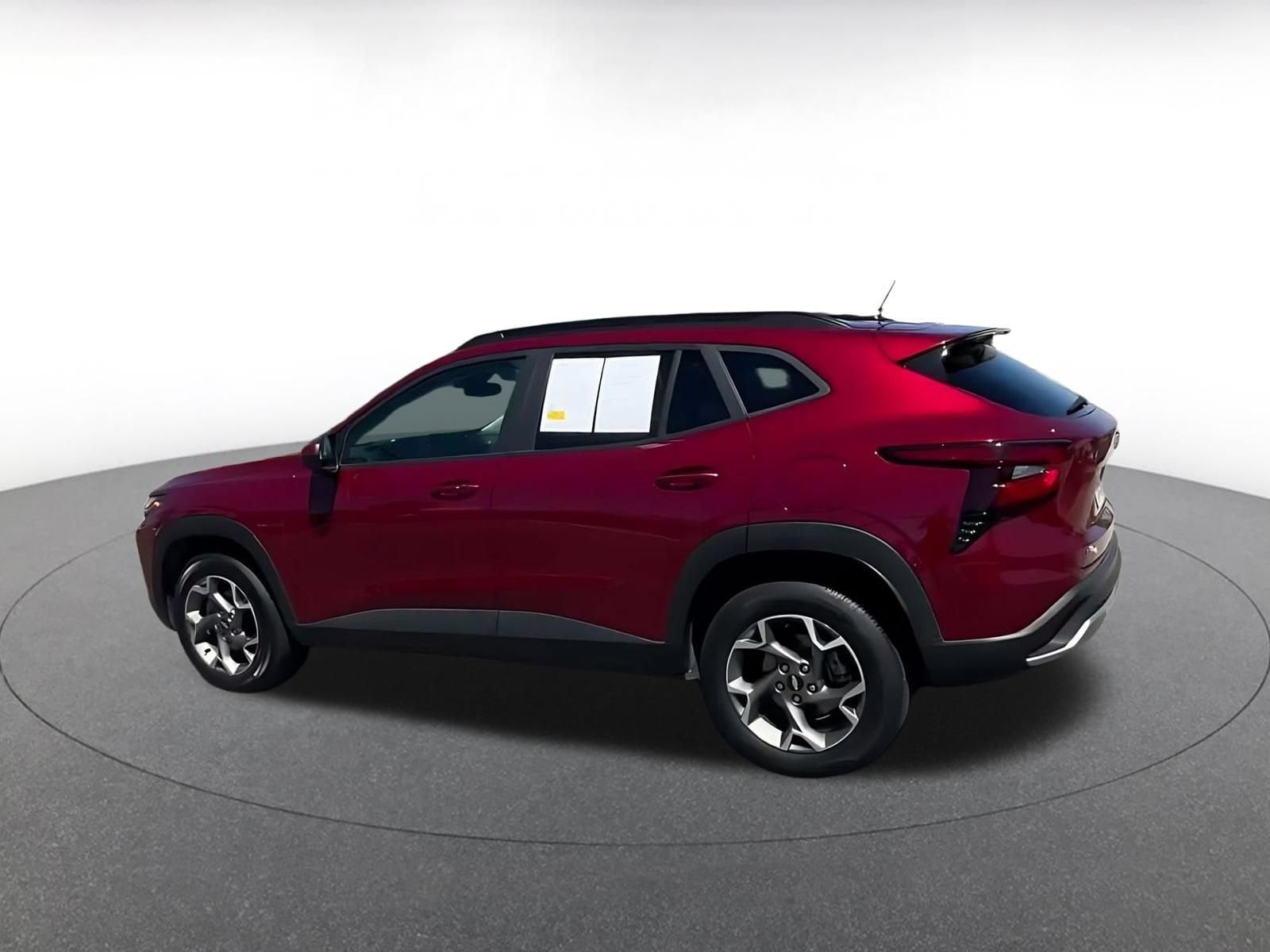 Thumbnail: 2025 Chevrolet Trax - 8