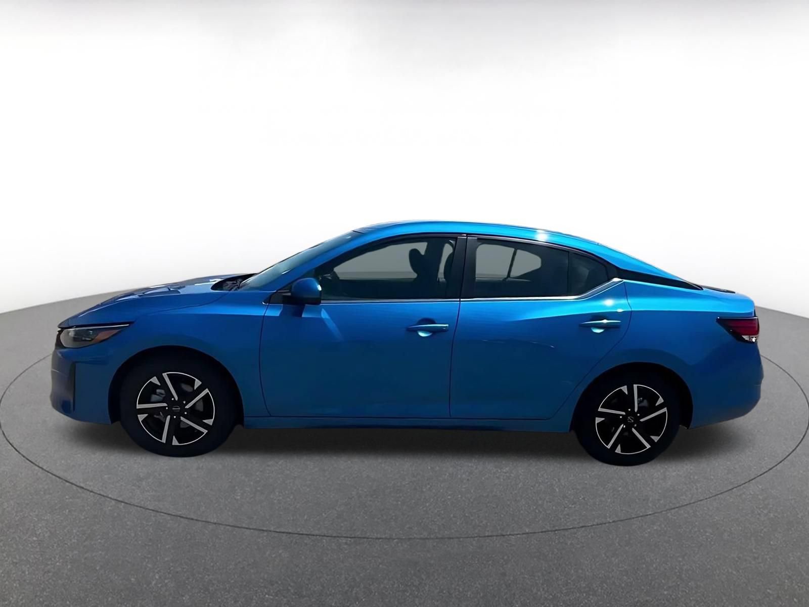 Thumbnail: 2025 Nissan Sentra - 9