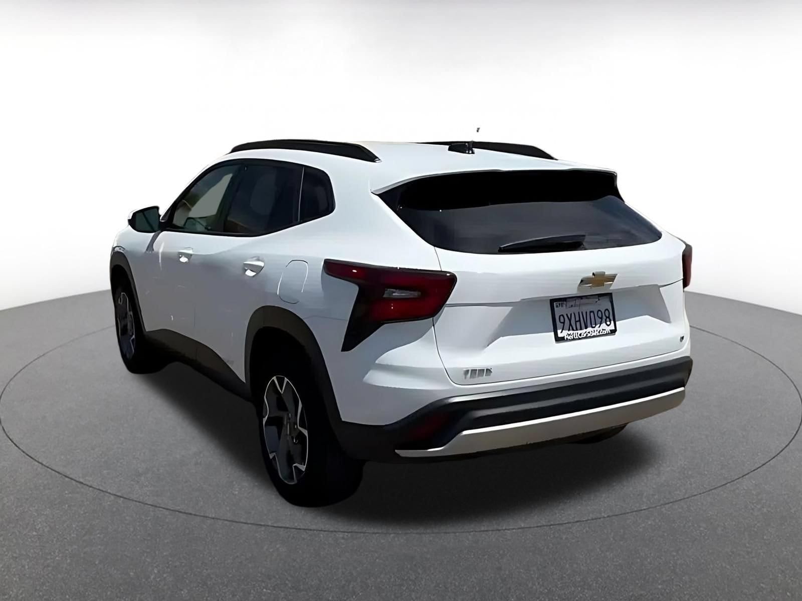 Thumbnail: 2025 Chevrolet Trax - 10