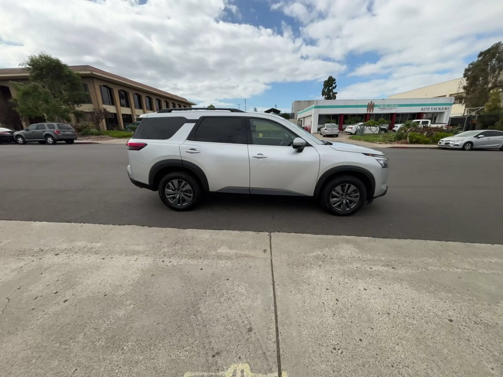 Thumbnail: 2025 Nissan Pathfinder - 15