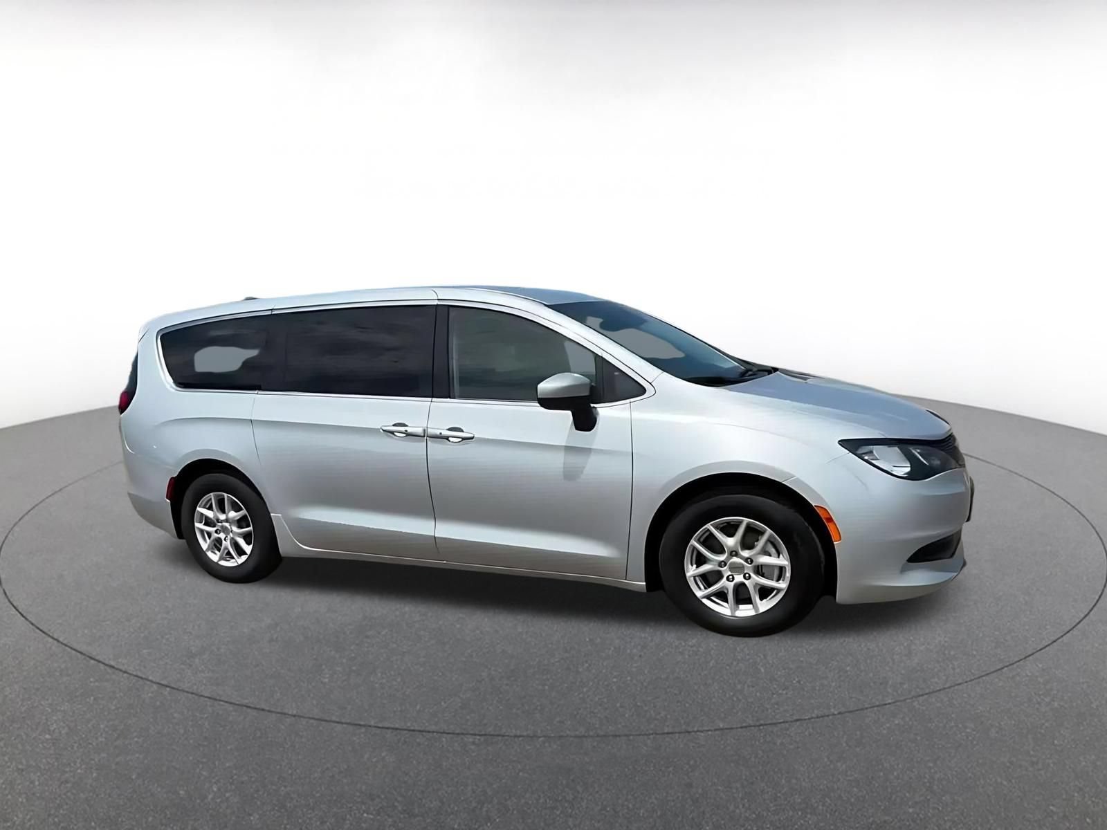 Thumbnail: 2023 Chrysler Voyager - 2